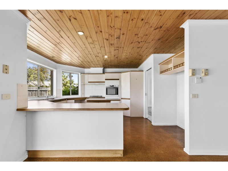 11 Melaleuca Court, Sale VIC 3850