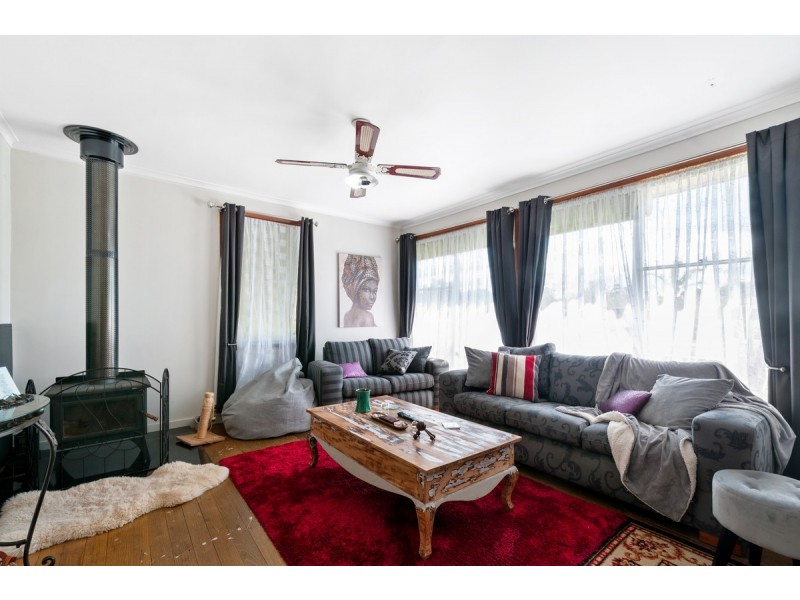 13 Overend Crescent, Sale VIC 3850