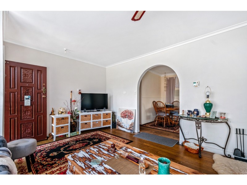 13 Overend Crescent, Sale VIC 3850