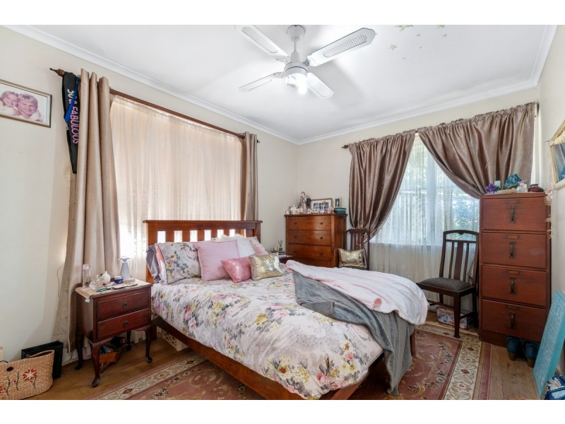13 Overend Crescent, Sale VIC 3850