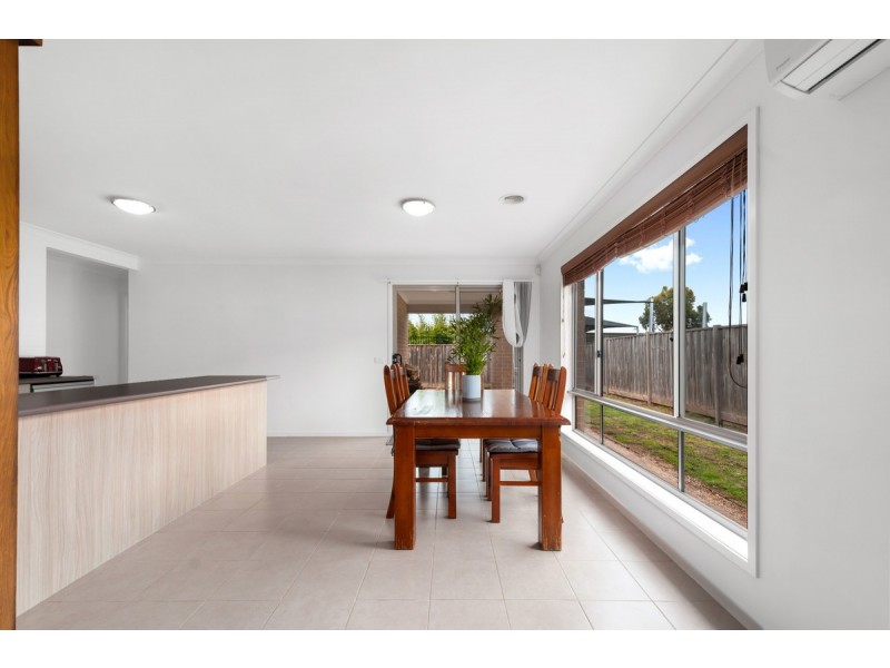 11 Ruthberg Drive, Sale VIC 3850