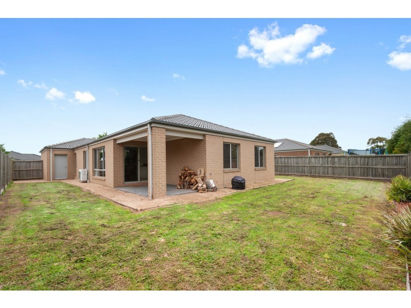 11 Ruthberg Drive, Sale VIC 3850