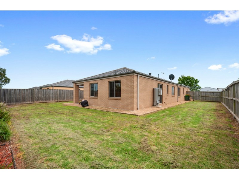 11 Ruthberg Drive, Sale VIC 3850