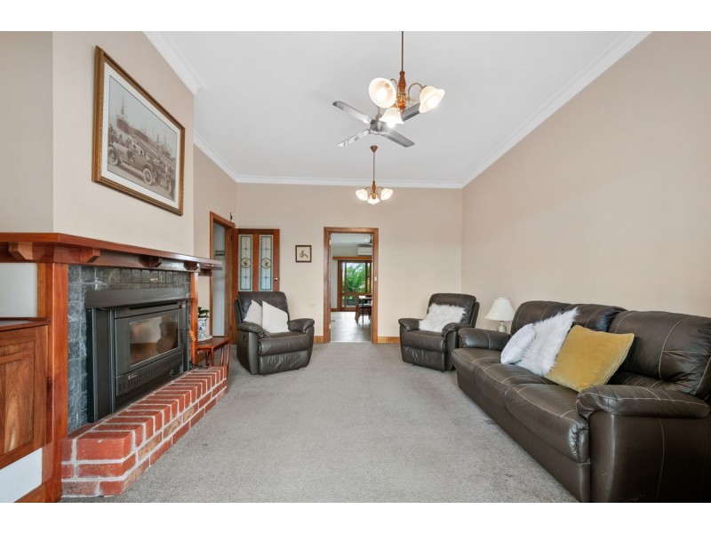 327 Dawson Street, Sale VIC 3850