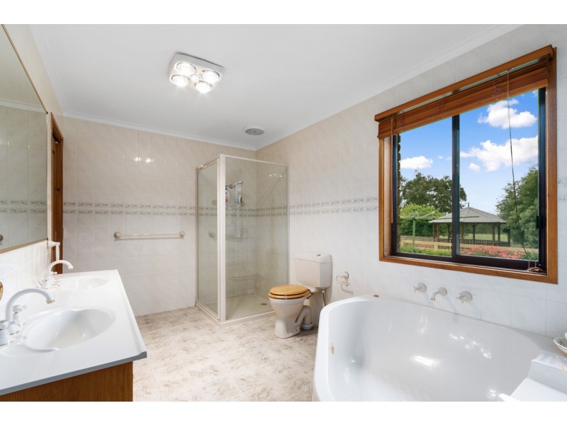 86 Gooch Road, Stratford VIC 3862