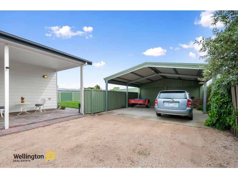 27 Dawson Street, Stratford VIC 3862