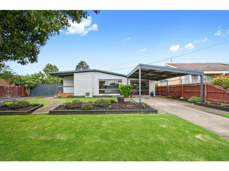 6 Vaughan Street, Stratford VIC 3862