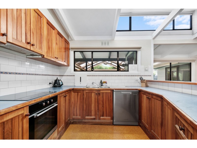 6 Vaughan Street, Stratford VIC 3862