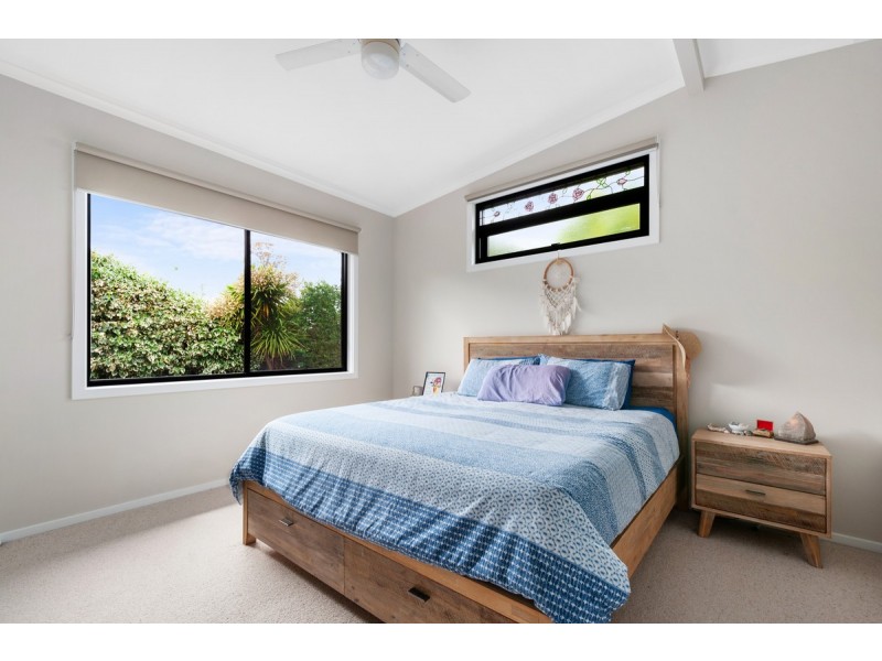6 Vaughan Street, Stratford VIC 3862