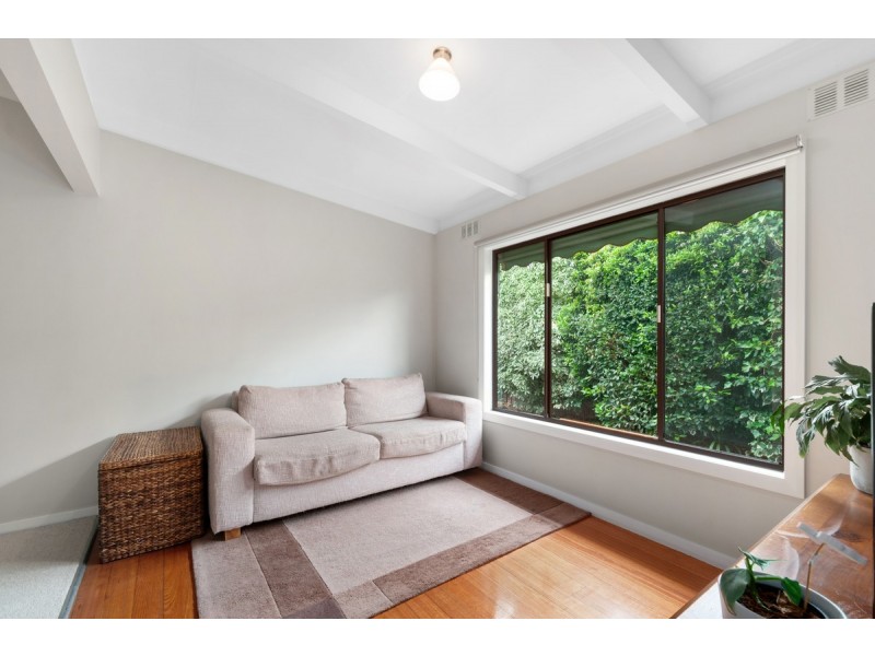 6 Vaughan Street, Stratford VIC 3862