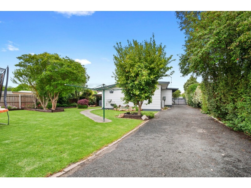 6 Vaughan Street, Stratford VIC 3862