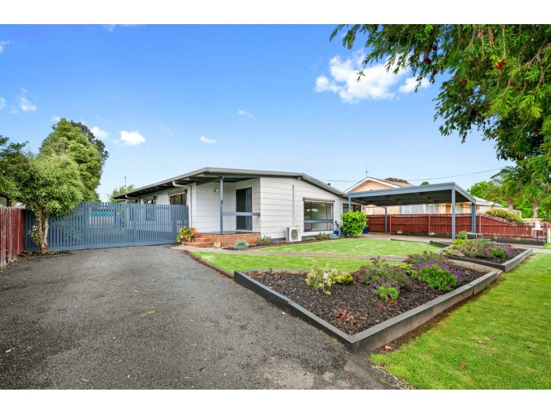 6 Vaughan Street, Stratford VIC 3862