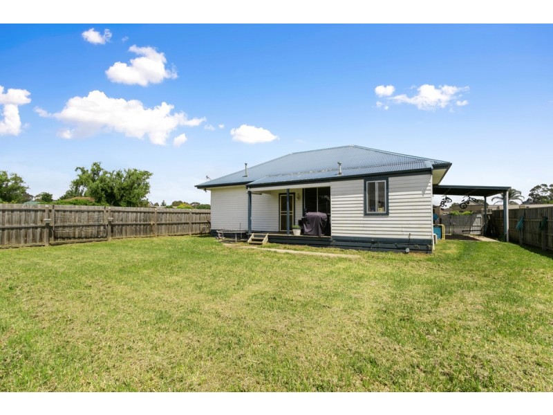 14 Loughnan Court, Wurruk VIC 3850