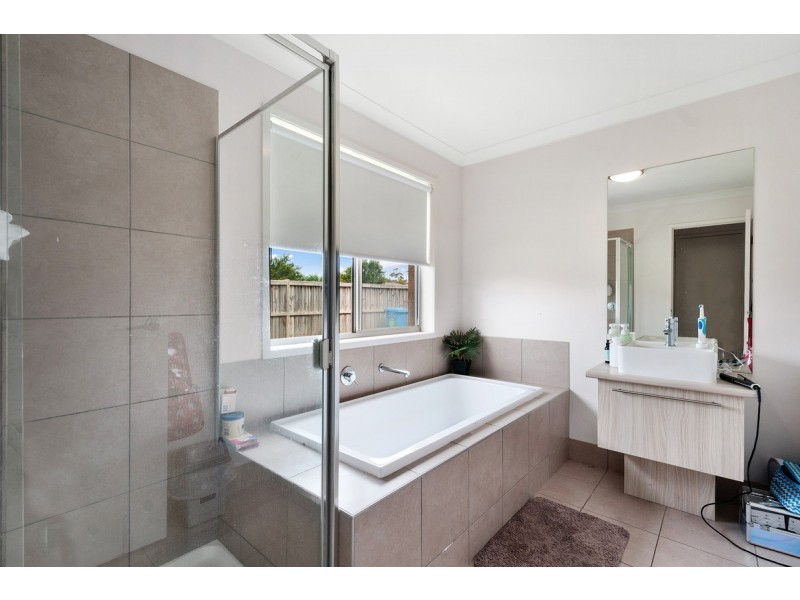 20 Ruthberg Drive, Sale VIC 3850