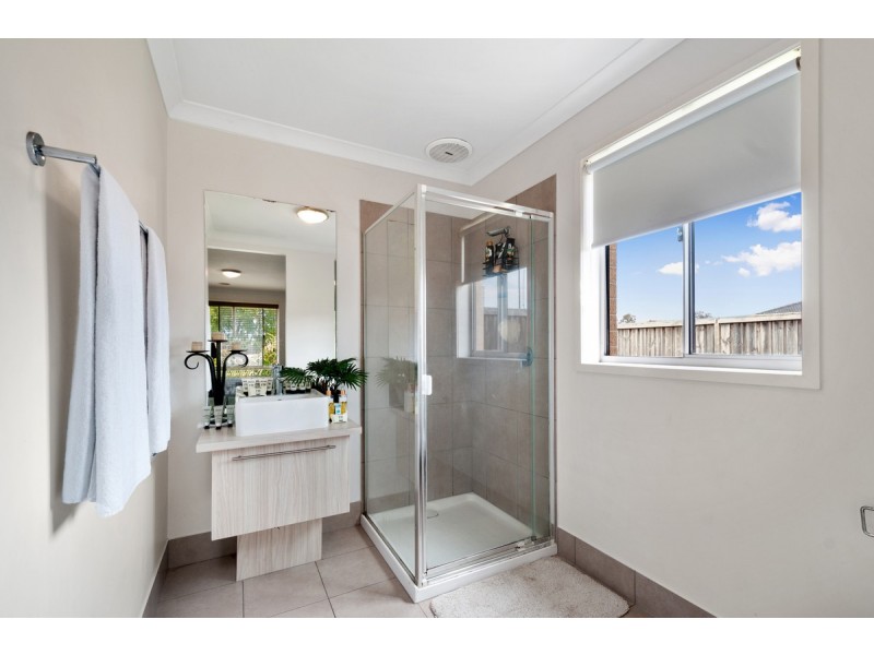 20 Ruthberg Drive, Sale VIC 3850