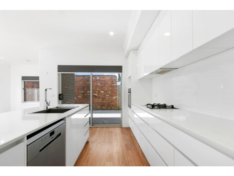 2 Lapwing Lane, Sale VIC 3850