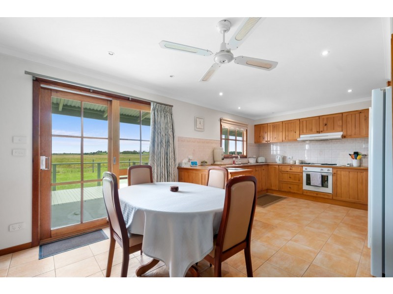 5-9 Ellen Avenue, Seaspray VIC 3851