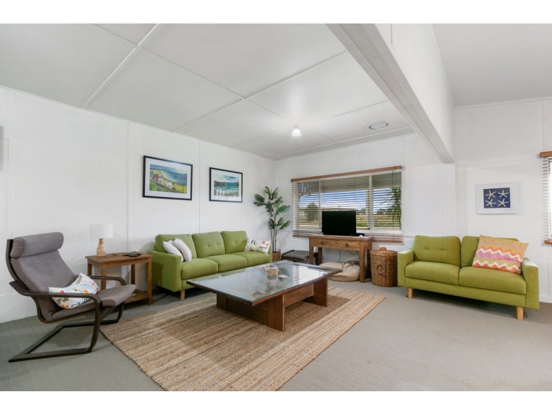 28 Ellen Avenue, Seaspray VIC 3851