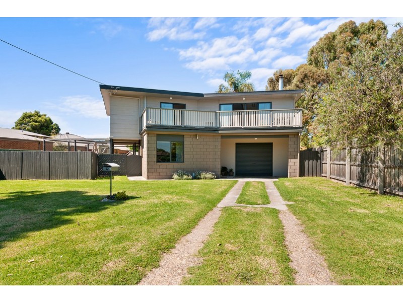 32 Fitzroy Street, Stratford VIC 3862