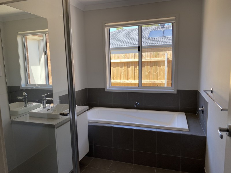 51 Peters Drive, Stratford VIC 3862