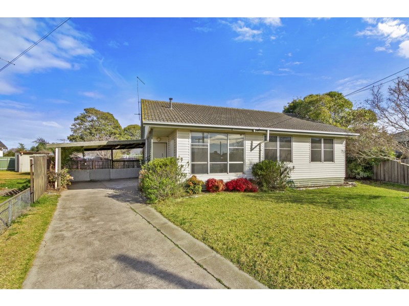 22 Overend Crescent, Sale VIC 3850