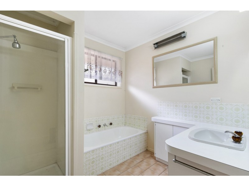 8 Willow Court, Sale VIC 3850