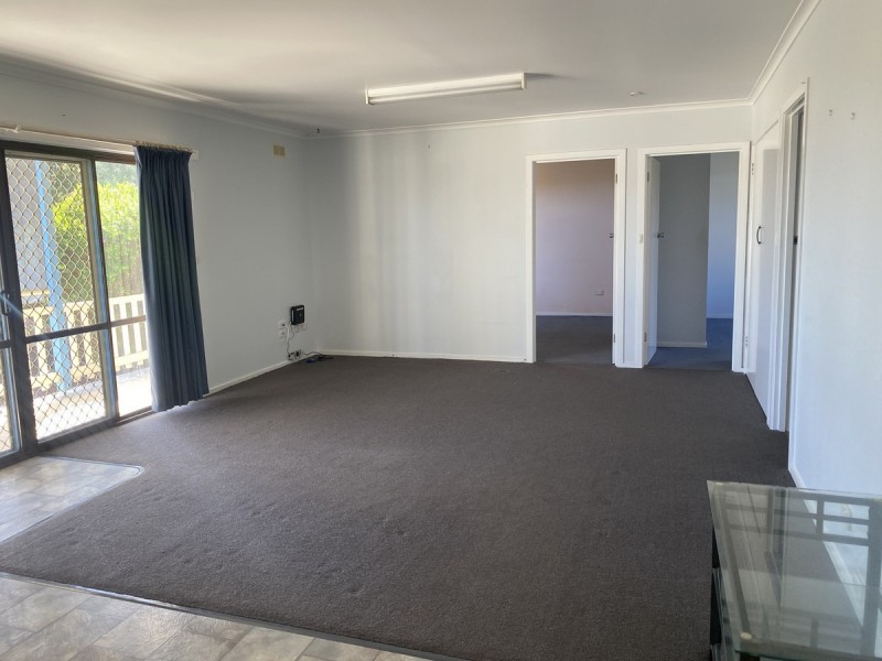 38 Ellen Avenue, Seaspray VIC 3851