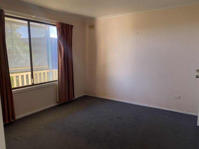 38 Ellen Avenue, Seaspray VIC 3851