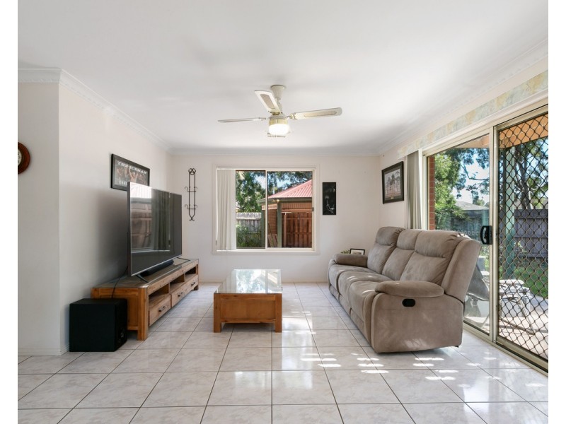 32 Mark Avenue, Sale VIC 3850