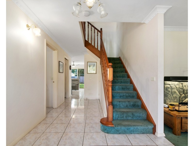 32 Mark Avenue, Sale VIC 3850