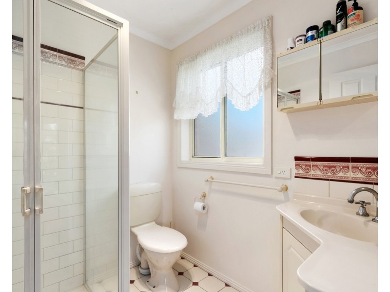 32 Mark Avenue, Sale VIC 3850