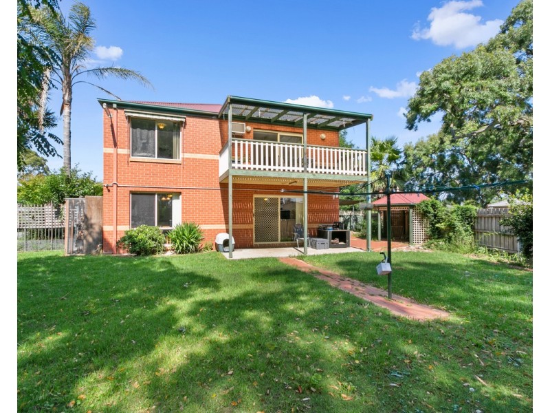 32 Mark Avenue, Sale VIC 3850