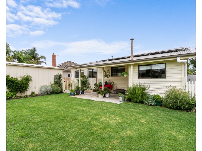 11 Raglan Street, Sale VIC 3850