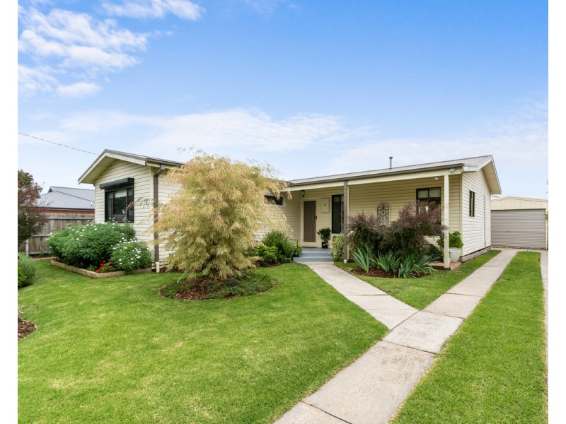 11 Raglan Street, Sale VIC 3850