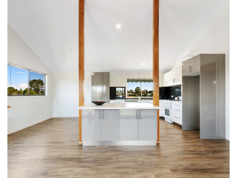 29 Railway Crescent, Wurruk VIC 3850
