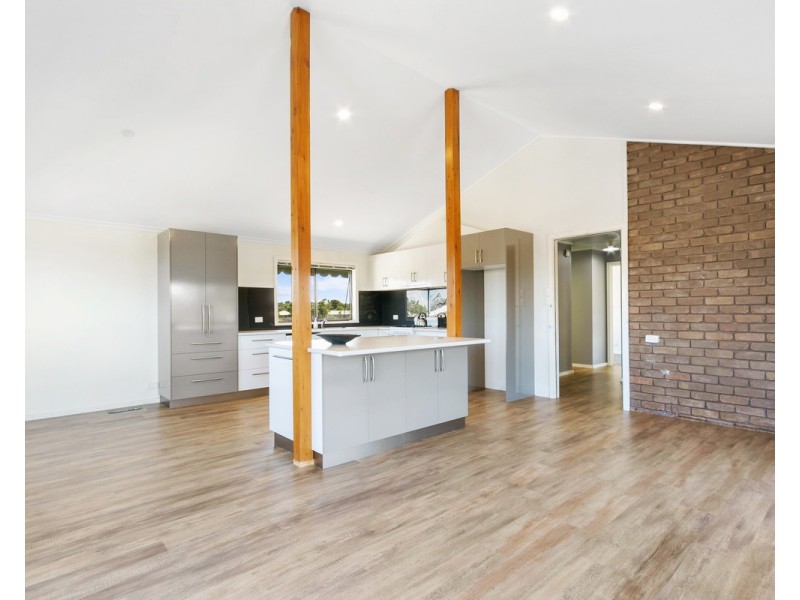 29 Railway Crescent, Wurruk VIC 3850
