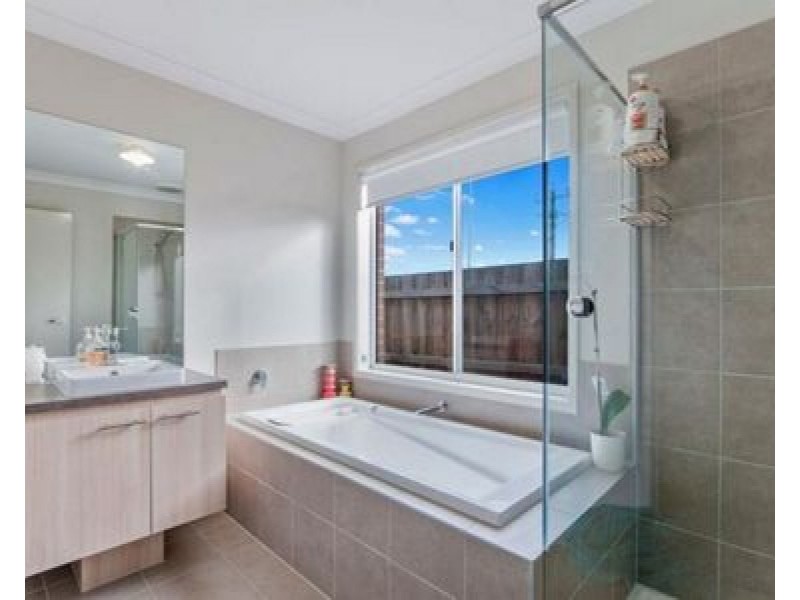 79 Hobson Street, Stratford VIC 3862