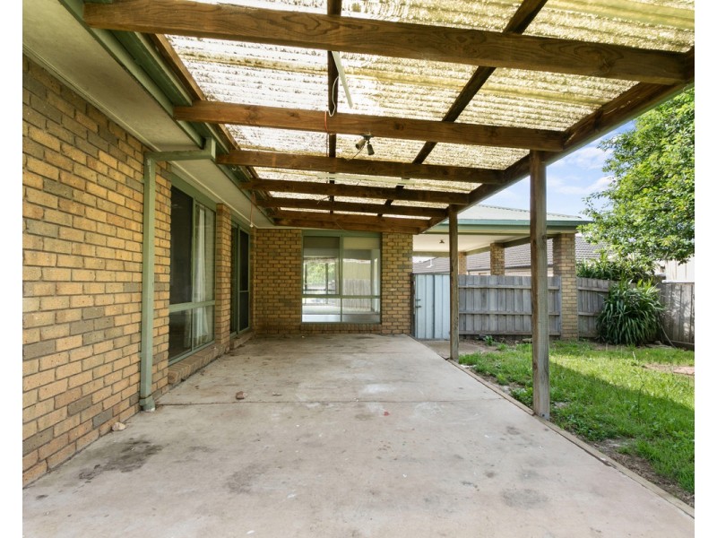 6 Blanks Court, Wurruk VIC 3850