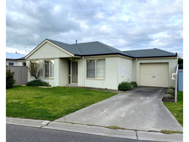 3 Carriage Court, Sale VIC 3850