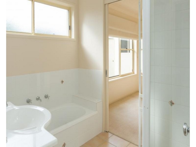 3 Carriage Court, Sale VIC 3850