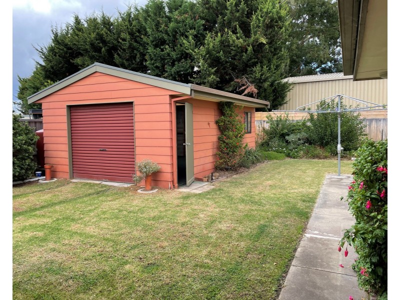 13 Yvette Close, Sale VIC 3850