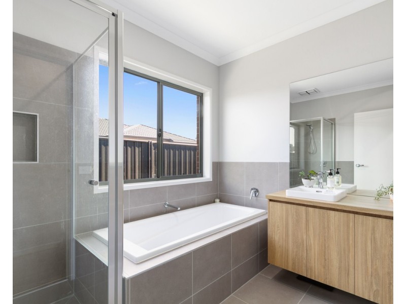 22 Peters Drive, Stratford VIC 3862