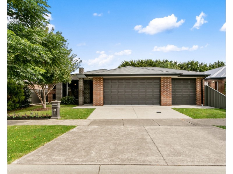 5 Speechley Court, Sale VIC 3850
