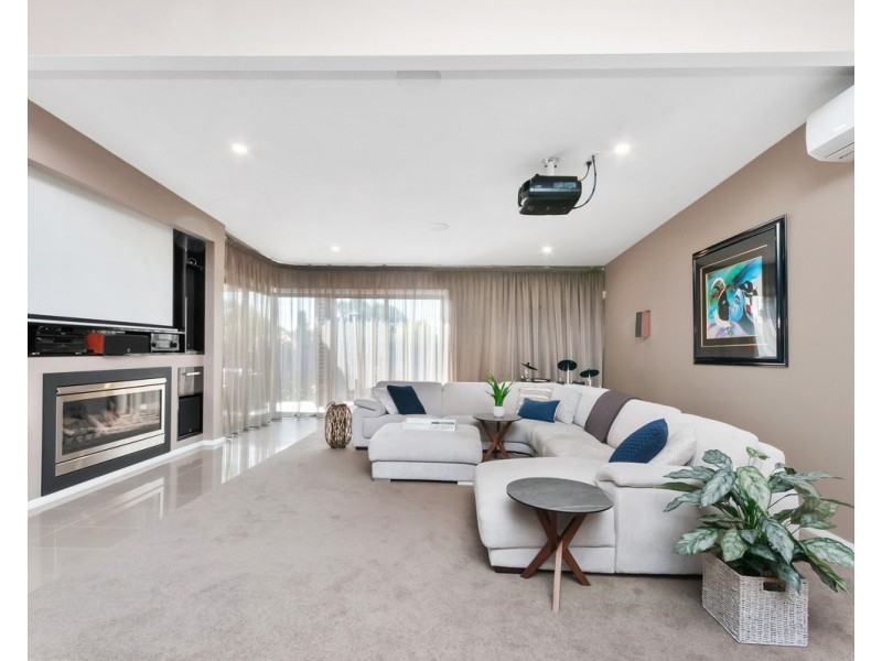 25 Pettit Drive, Sale VIC 3850