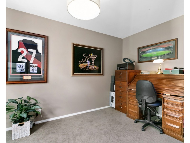 25 Pettit Drive, Sale VIC 3850