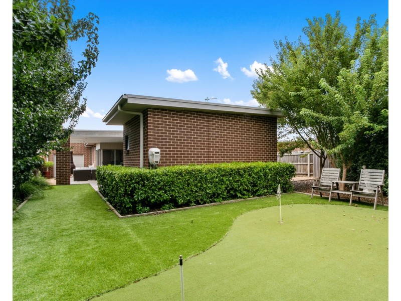 25 Pettit Drive, Sale VIC 3850