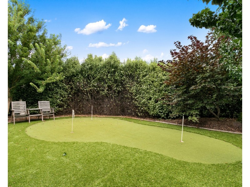 25 Pettit Drive, Sale VIC 3850