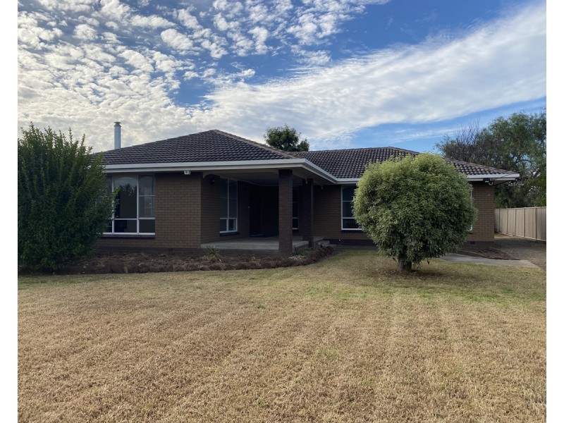 11 Dawson Street, Stratford VIC 3862