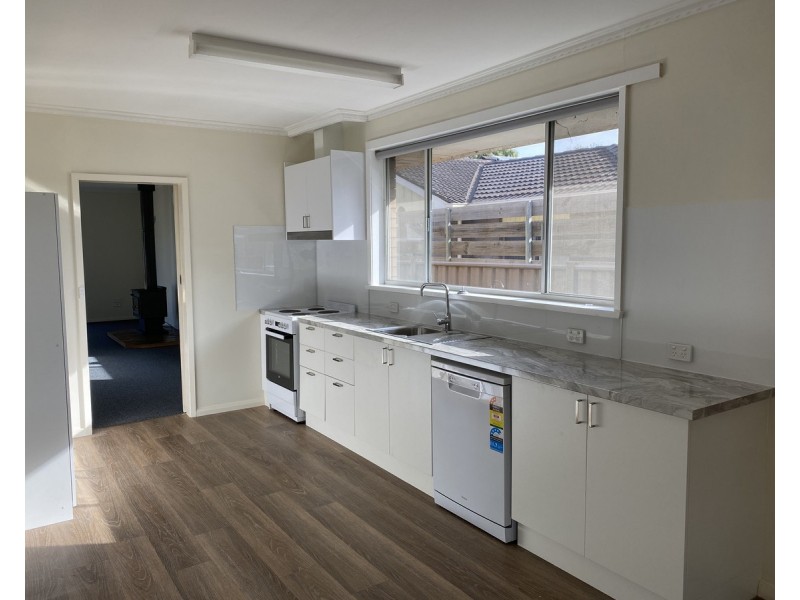 11 Dawson Street, Stratford VIC 3862