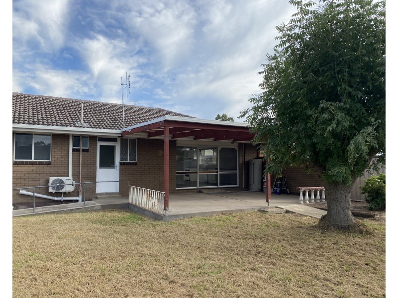 11 Dawson Street, Stratford VIC 3862